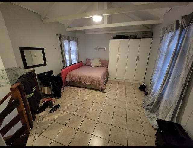1 BEDROOM APARTMENT FOR SALE IN SCOTTSVILLE